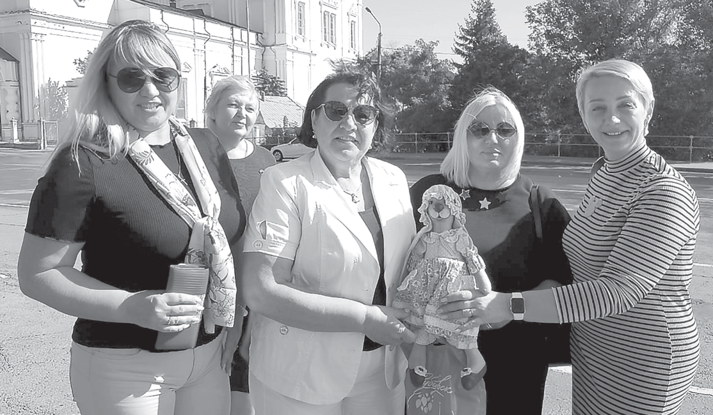 Союз женщин России: «Давайте дружить городами!»  (газета  «Красное знамя» 12 октября 2023 г)